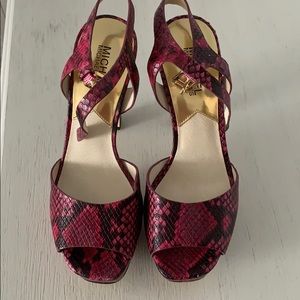 MK Michael Kors Pink Python Heels Size 7